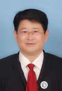强鹏仁